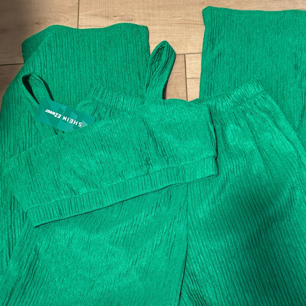 SHEIN Vibrant Green Jumpsuit Set